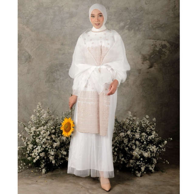 chandani.id • KEMARA Broken White | dress lebaran • gamis lebaran • Gamis Putih Tulang | Dress Putih