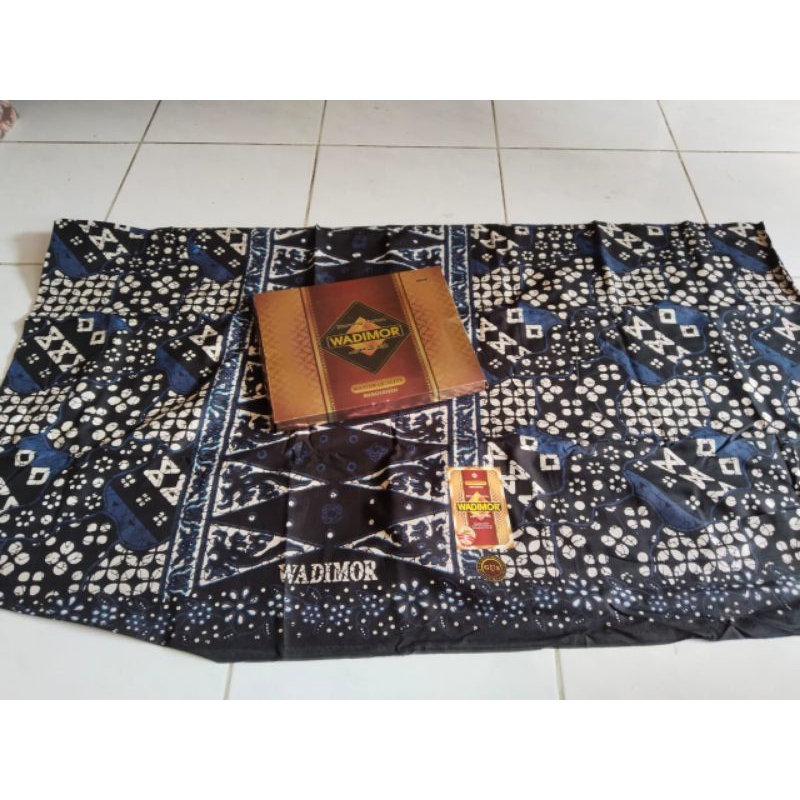 SARUNG BATIK PREMIUM WADIMOR MOTIF GUS