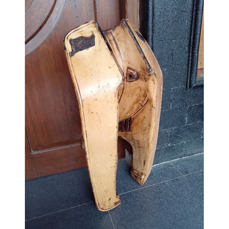 Sayap motor Suzuki Rc100 Original Putih