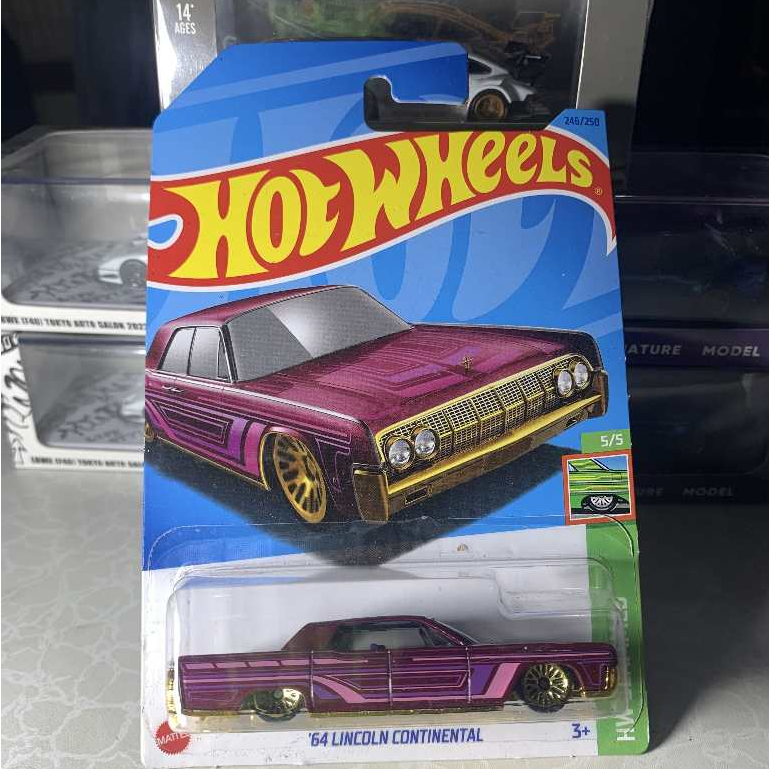 HOTWHEELS DIECAST LINCOLN CONTINENTAL