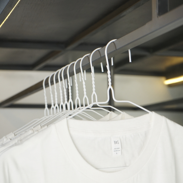 HANGER GANTUNGAN BAJU KAWAT HITAM PUTIH BIRU HIJAU CHROME ANTI KARAT