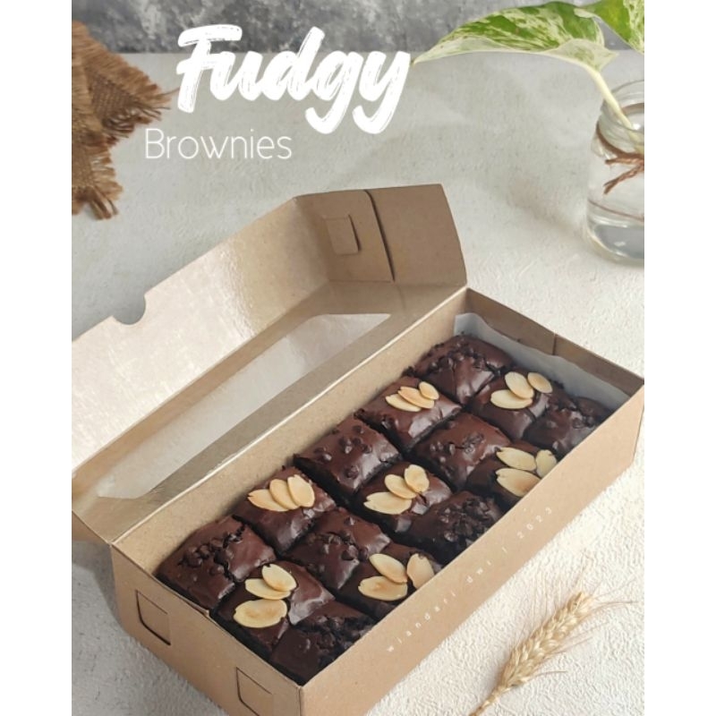 

Fudgy Brownies (M)