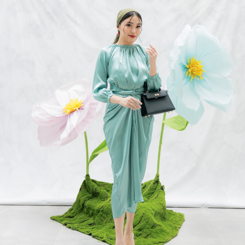 Crawlcollection Nadia Wrap Dress Lilit Polos Silk Satin Wanita Casual