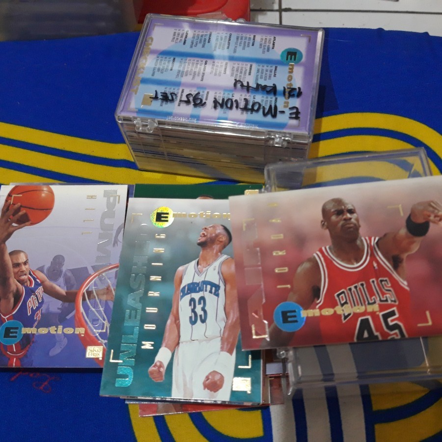 Set 120 Kartu Basket Skybox E-motion 1994 + Jordan, Grand Hill & Kidd RC
