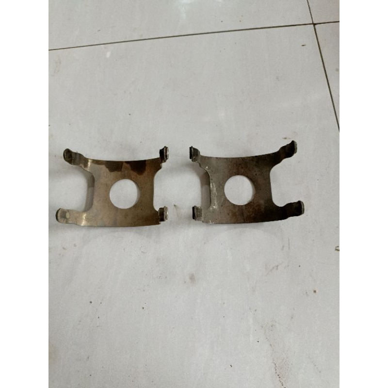 PANGKON PLAT SPAKBOR DEPAN MP PRIMUS
