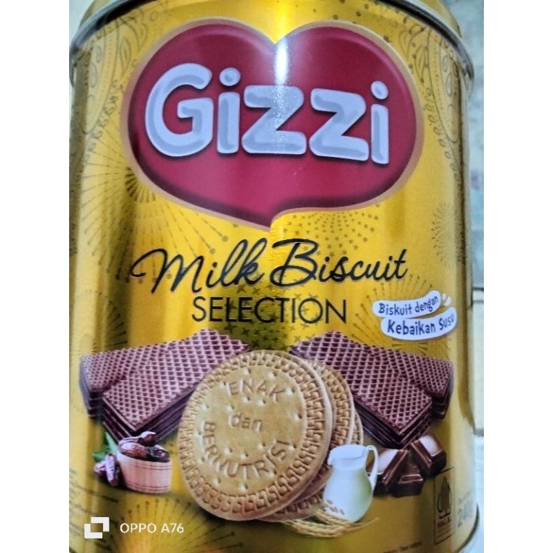 

biskuit kaleng // gizzi // biskuit kaleng gizzi