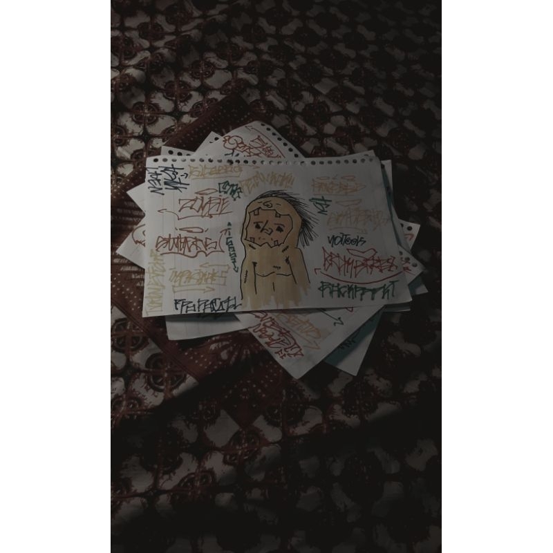 

Gambar corat coret grafiti (handmade) dikertas