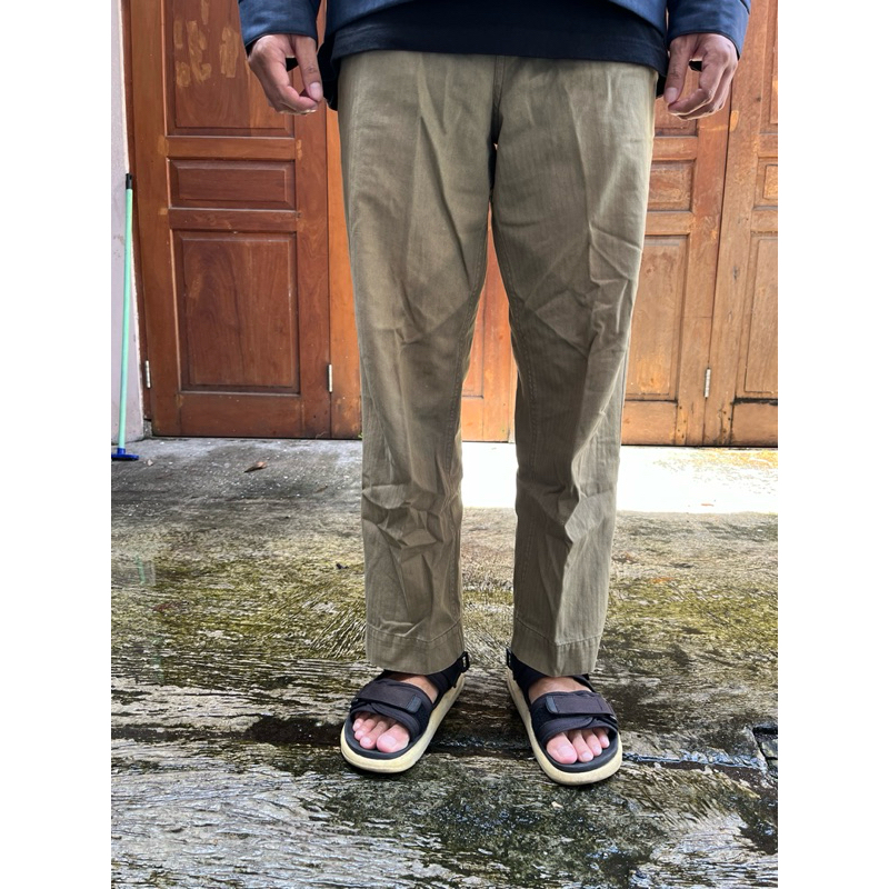 celana panjang olive green