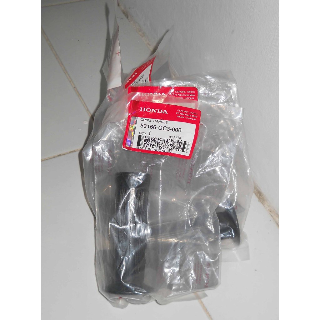 1 BUAH KARET HANDGRIP HANDFAT KIRI HONDA ASTREA 800 / STAR / PRIMA / GRAND ORISINIL AHM ORIGINAL GC8