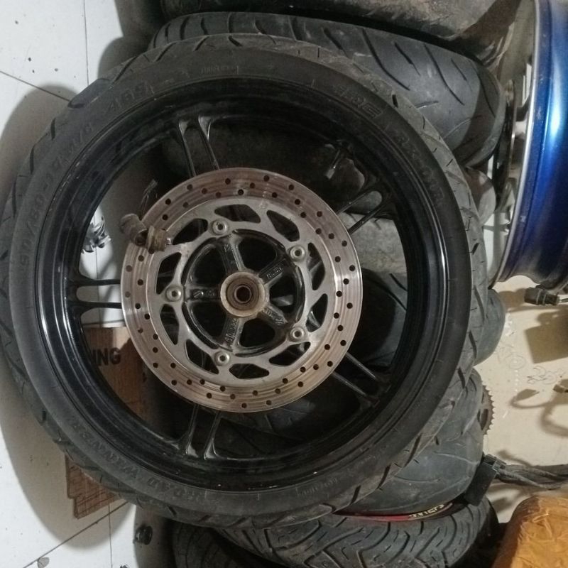 velg depan Yamaha R15 v2 tanpa ban