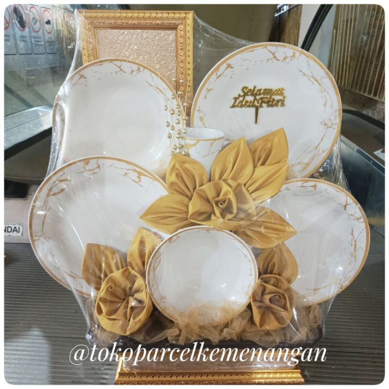 

Parcel Lebaran, NATAL, Hampers Cantik Pecah Belah Dinner Set 1/2