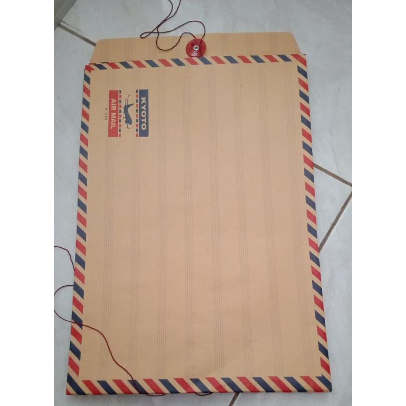 

1 pak 10 lembaran kertas lamaran kerja Merk KYOTO AIR MAIL k-310 i