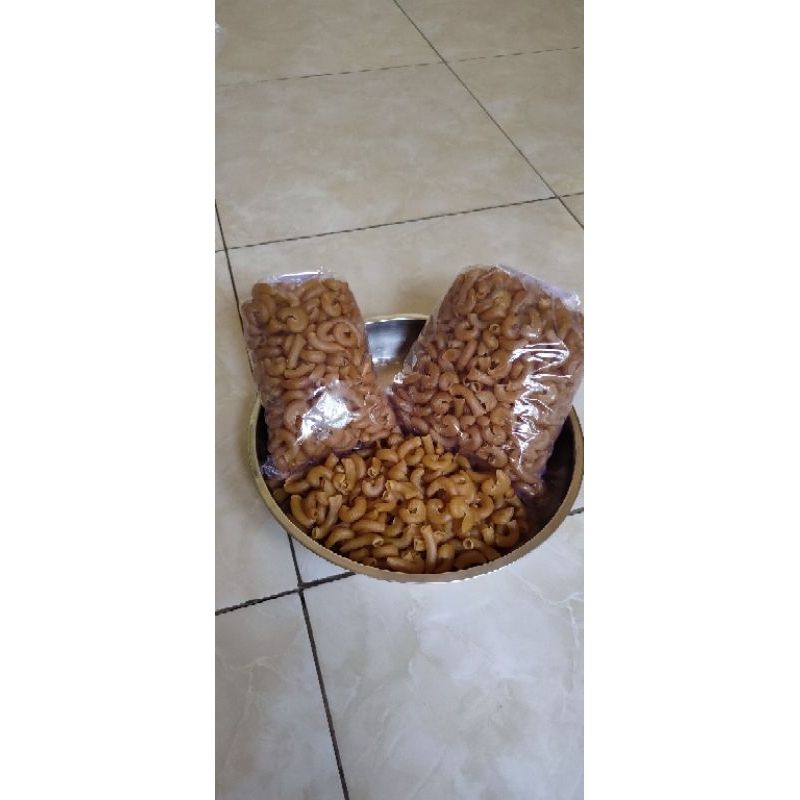 kerupuk makaroni mentah