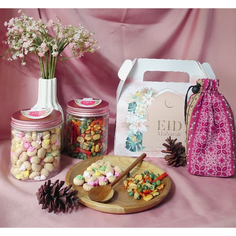

( 3 in 1 ) Hampers Snack Lebaran isi 2 Snack + Perangkat Ibadah