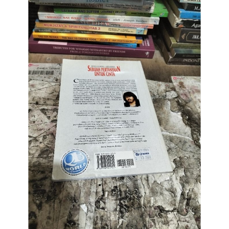 SEBUAH PERTANYAAN UNTUK CINTA by Seno Gumira Ajidarma