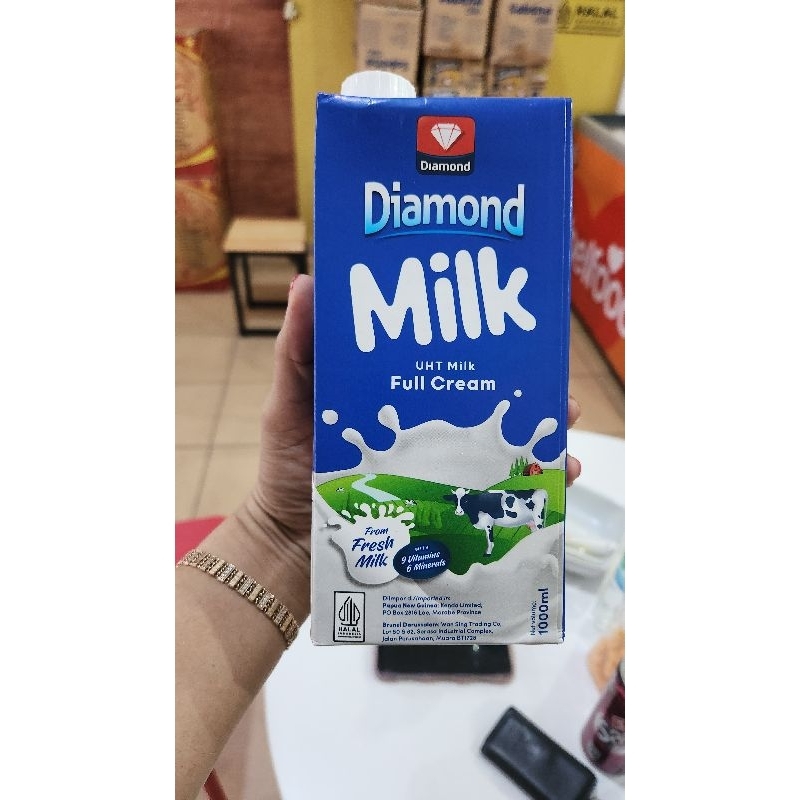 

SUSU UHT FULL CREAM DIAMOND 1 LITER