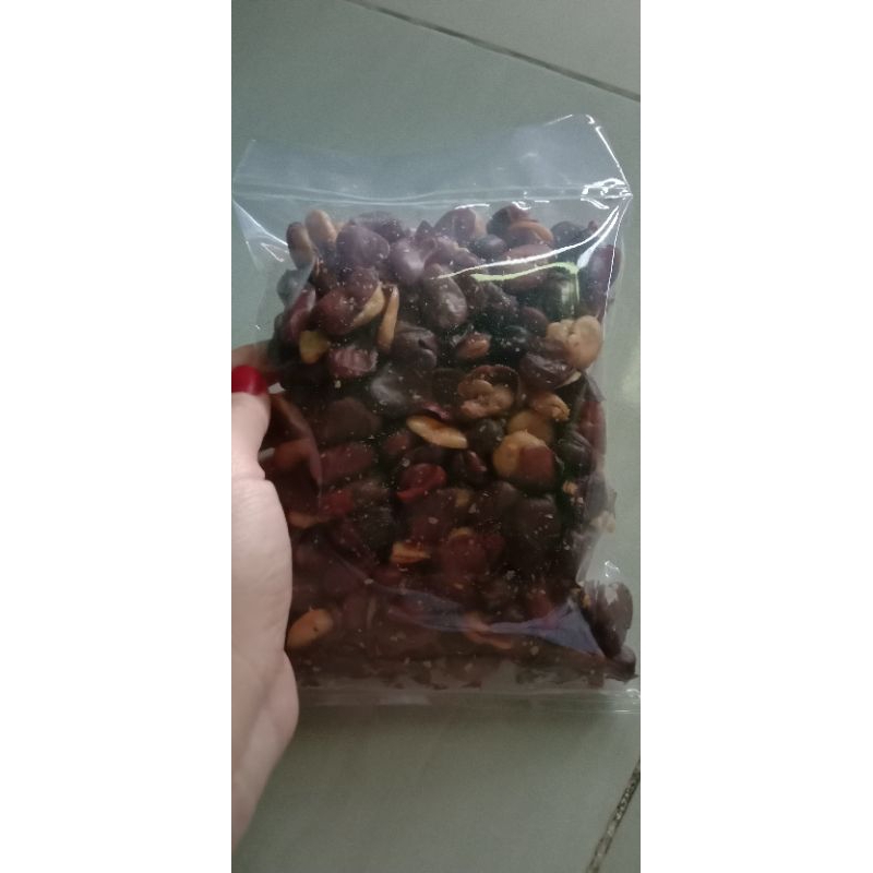 

kacang koro kulit