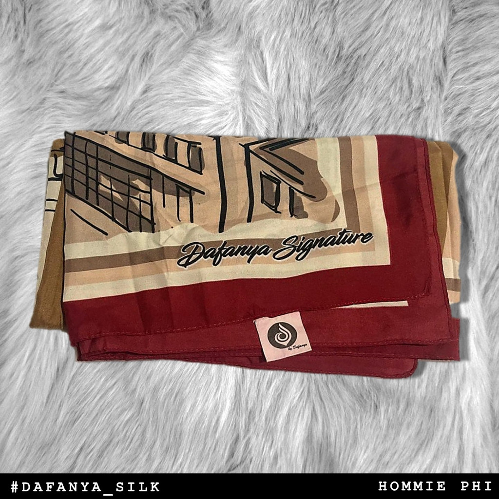 [HOMMIE PHI] Kerudung Segiempat Dafanya Signature Silk Scraft Motif PRELOVED - Jilbab Segi Empat Wan