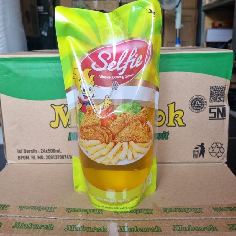 

Minyak Goreng Refill 1 liter SELFIE Minyak Premium Kemasan Refill 1L