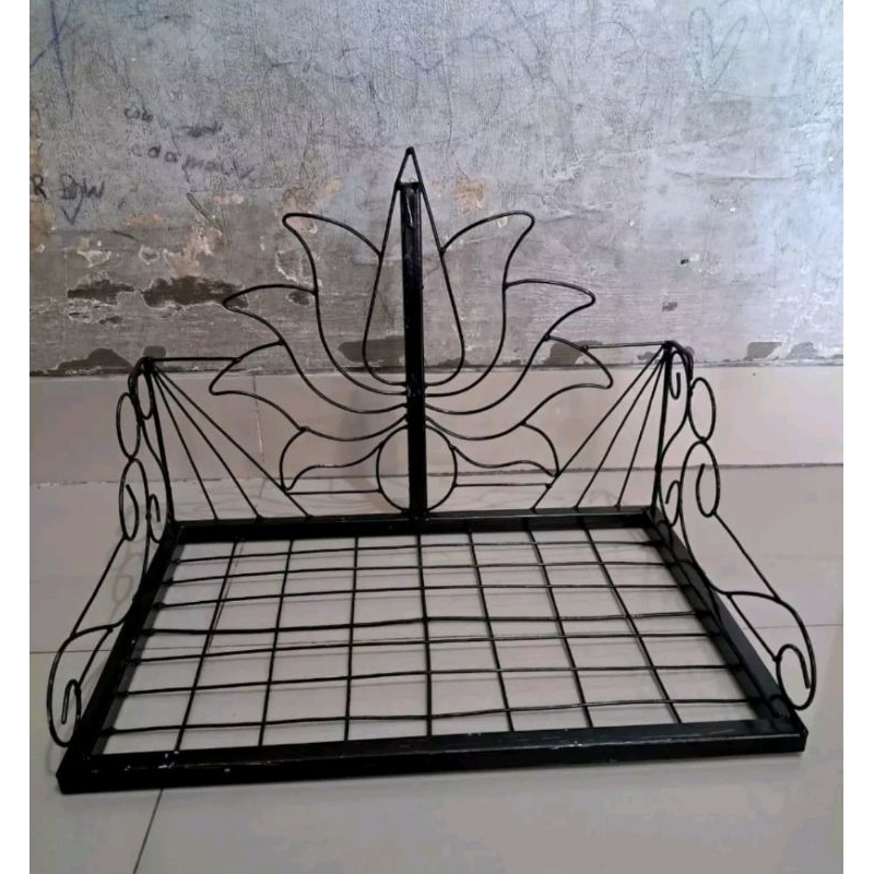 plangkiran pelangkiran besi  besar