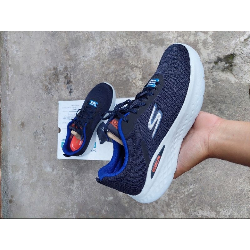 skechers go run lite