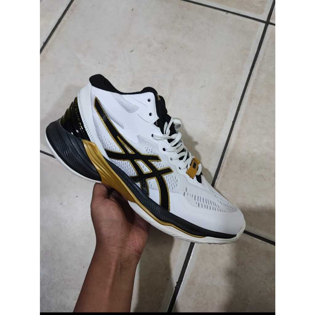 SEPATU VOLLY ASICS SKY ELITE FF