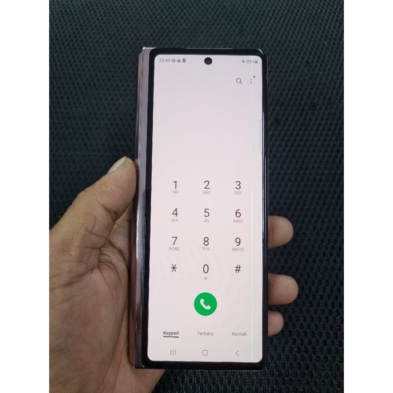 lcd z fold 2 minus garis