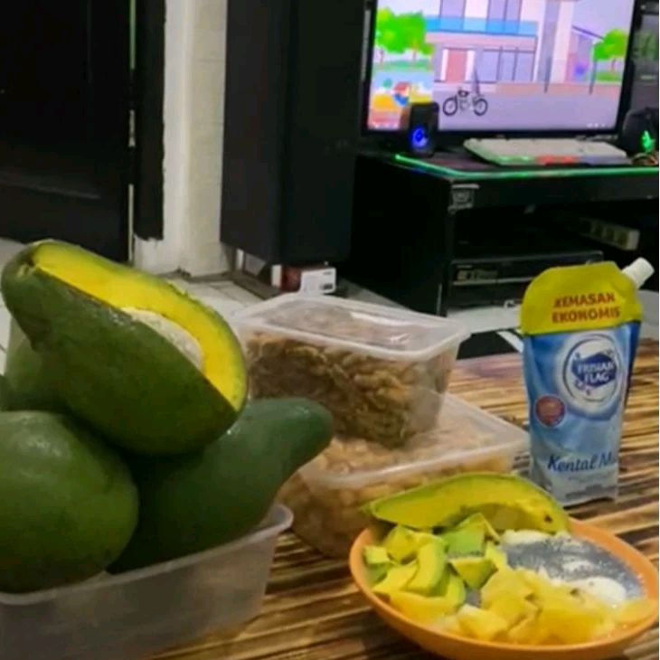 

Alpukat Mentega MURAH Berkulitas 1 Kg isi 3atau 4 Buah
