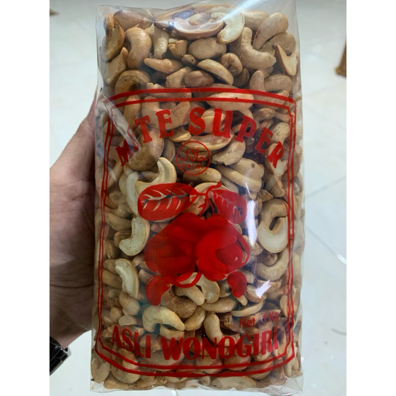 

KACANG METE BELAH 2 GORENG ASIN GURIH 1Kg