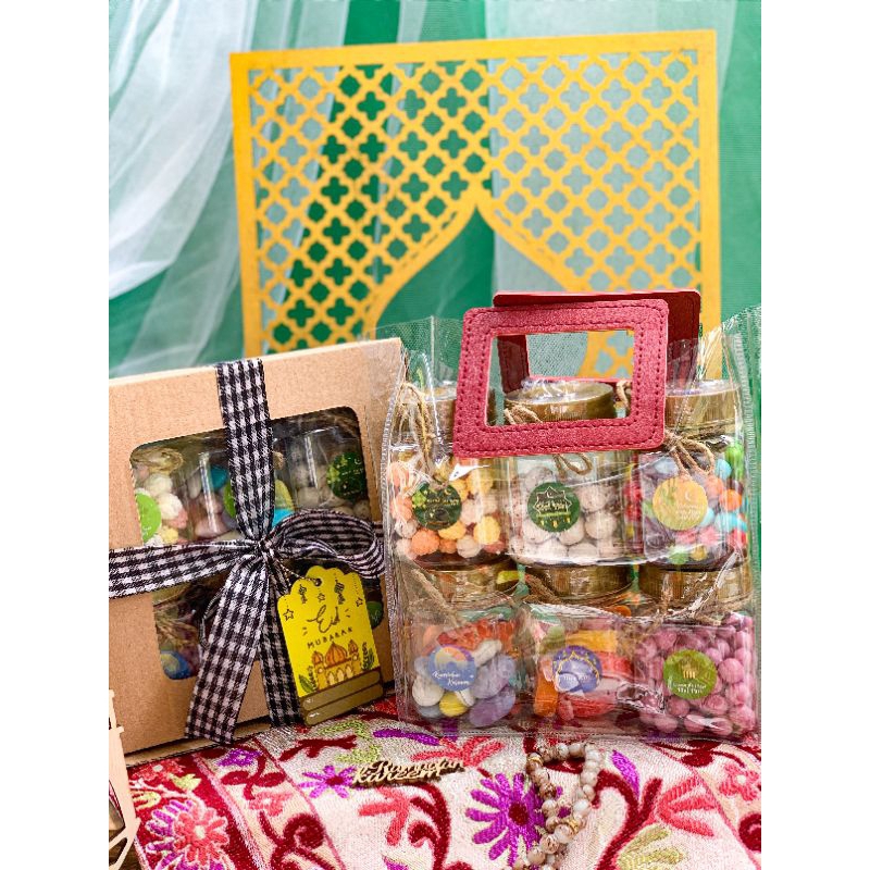 

Paket hampers coklat kotak isi 6pcs