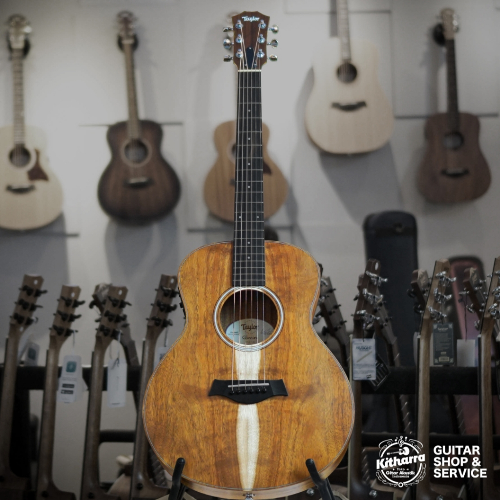 Gitar Akustik Taylor GS Mini E Koa