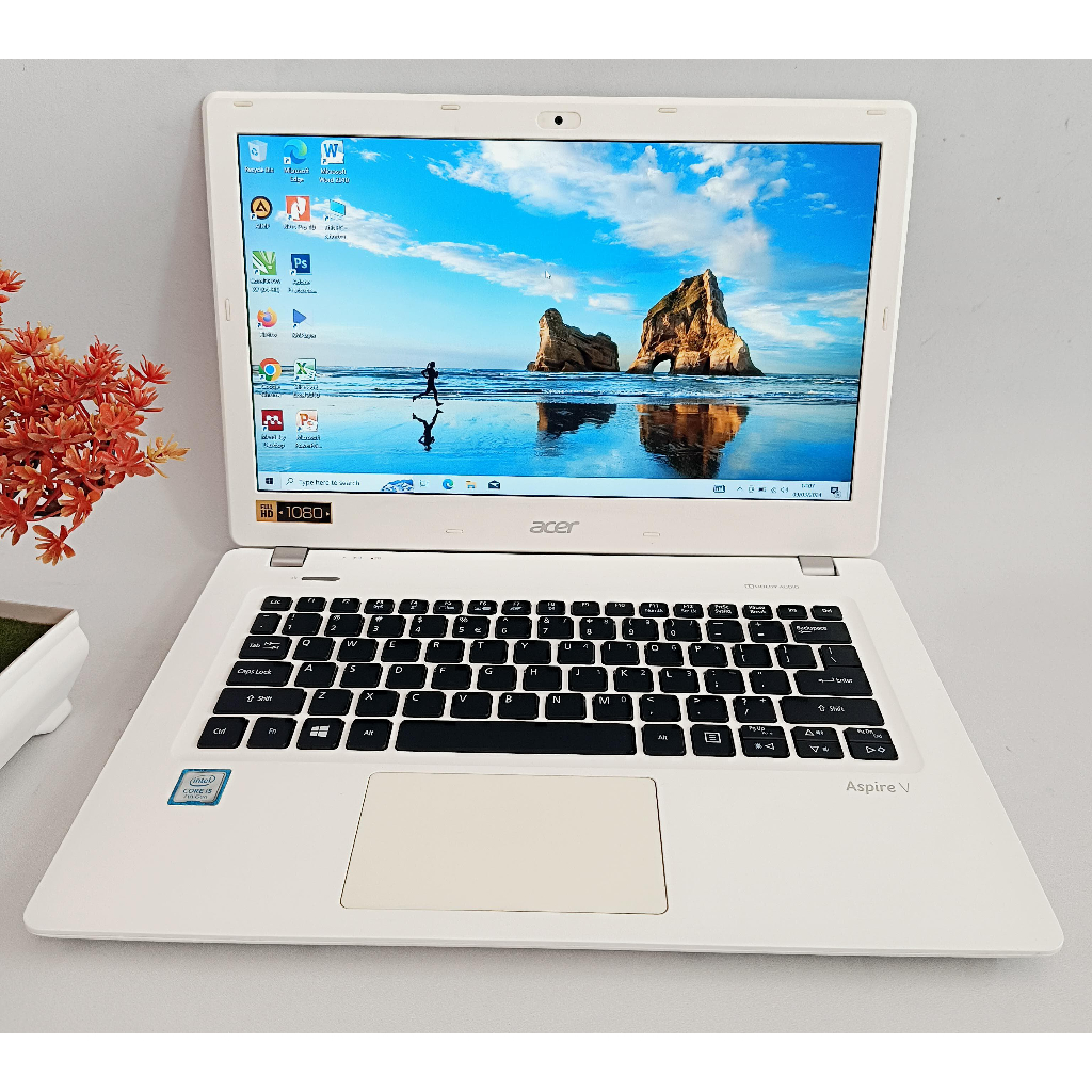 Laptop ACER Aspire V3-372 Intel Core i5-7200U RAM 8 GB (Upgradeable)  SSD 256 GB
