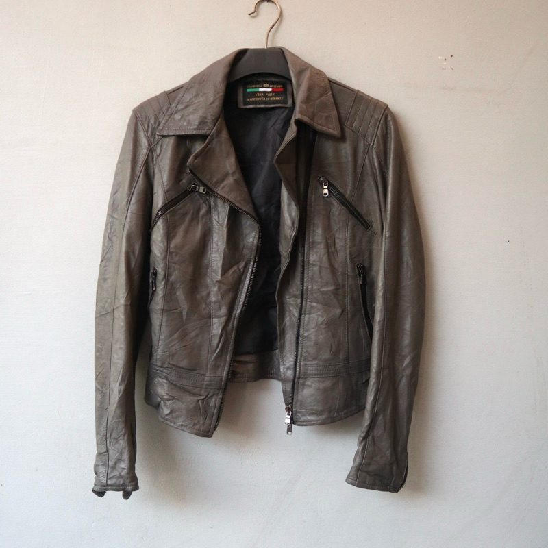 Jaket kulit asli cewek wanita biker ramones Pl bekas preloved second