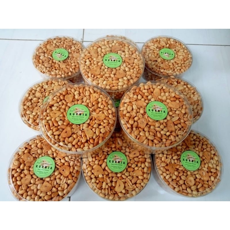 

Kacang Bawang Kemasan Toples Rasa Asin Gurih Renyal