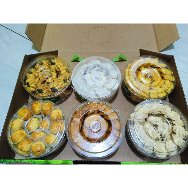 

Paket kue lebaran isi 6