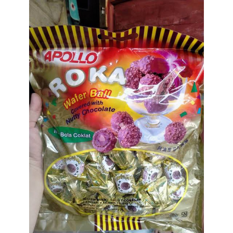 

Roka apollo dan snack cokelat