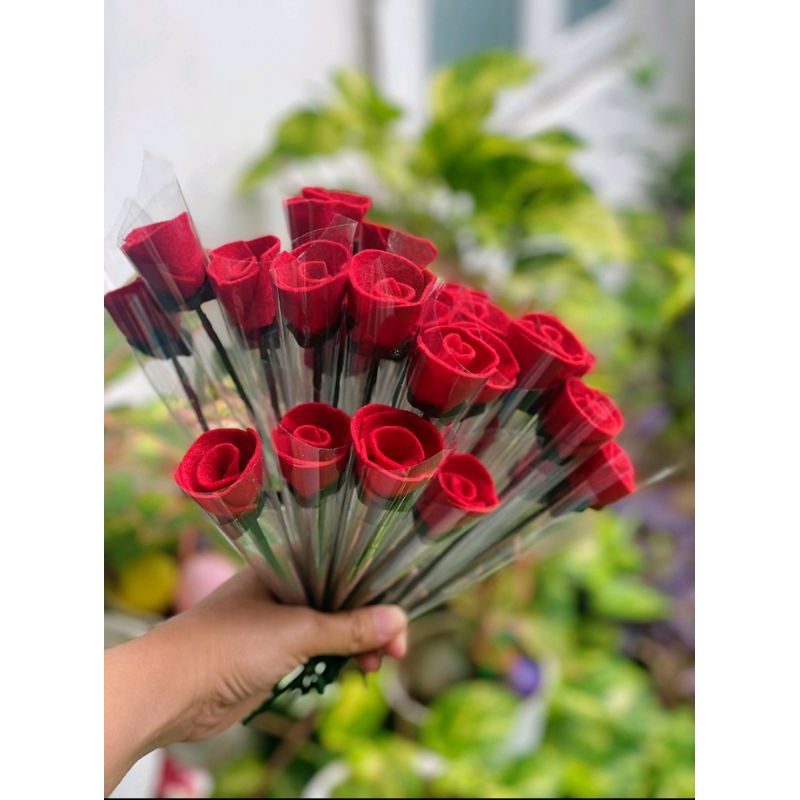 BUNGA MAWAR FLANEL BUKET MIKA TEBAL