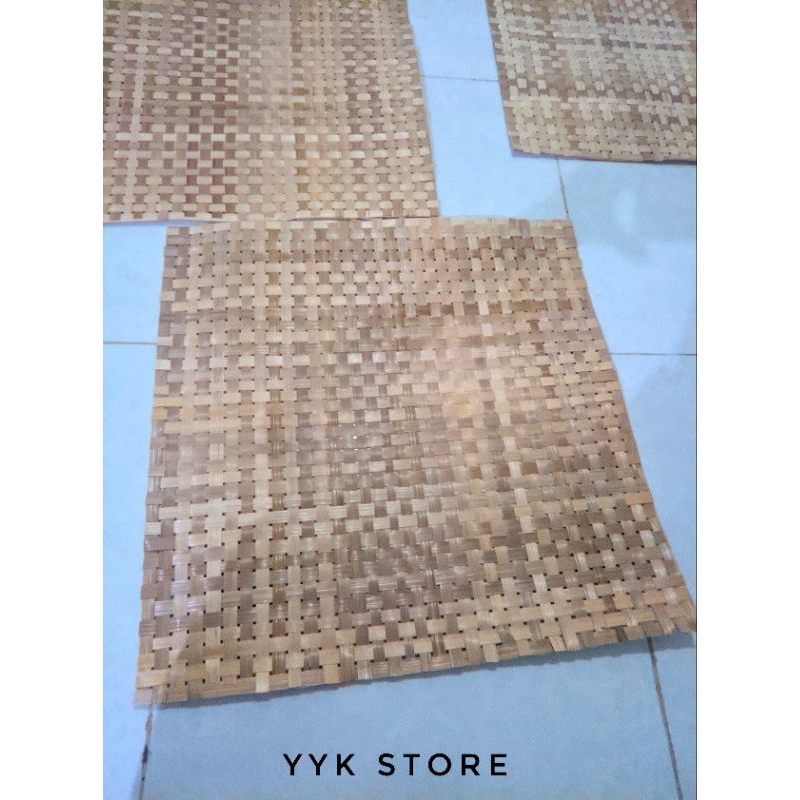 Alas Foto Produk Anyaman Bambu