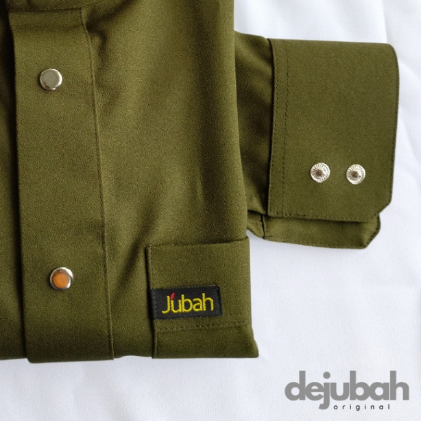 DeJubah - Jubah SUJA (Saudi & Kemeja) Jubah pria gamis dewasa berkerah kemeja dan lengan bermanset-Hijau Tua