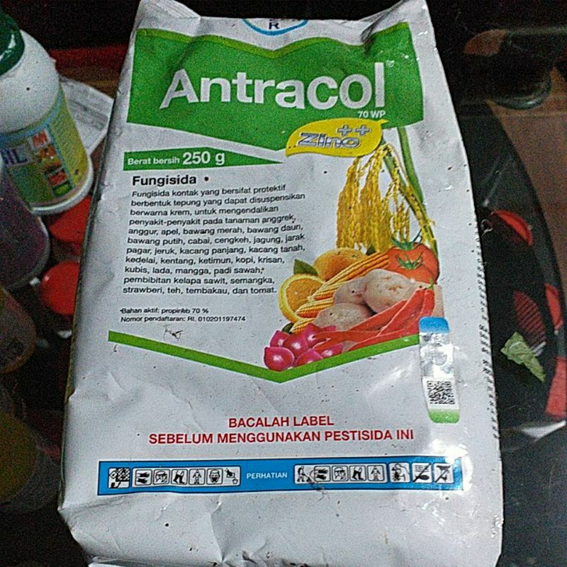 Fungisida antracol 250gram