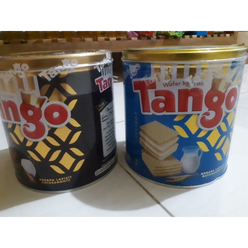 

wafer tanggo kaleng coklat vanilla