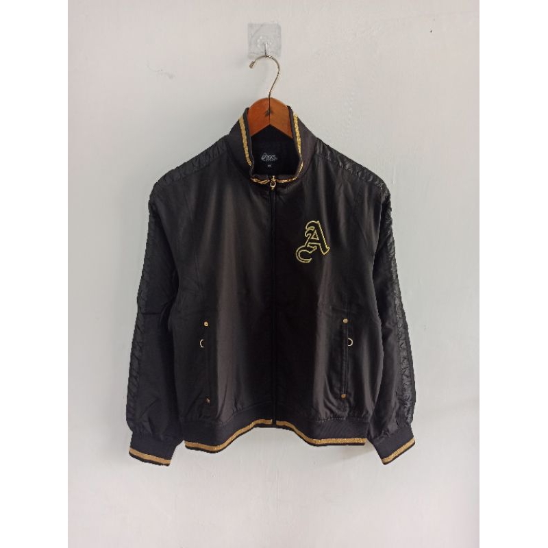 jaket olahraga wanita Asics