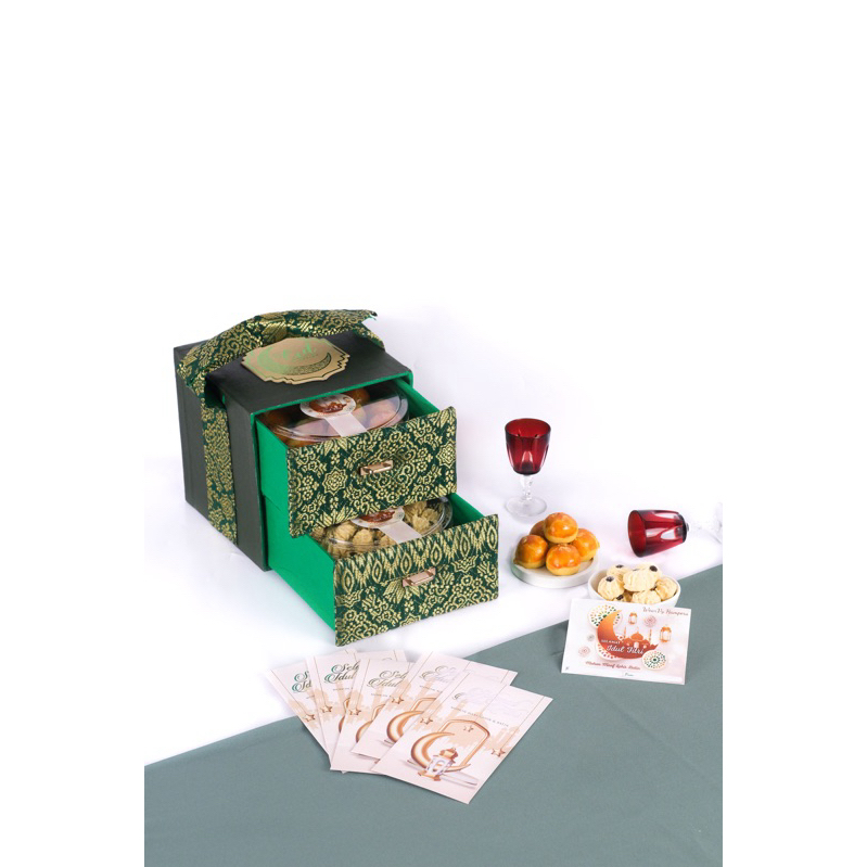 

HAMPERS LEBARAN IDUL FITRI / PARSEL KUE KERING / HARDBOX / AZURA HAMPERS