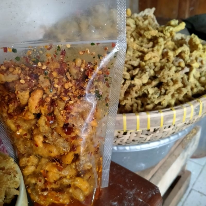 

usus cryspi 500gr pedas aroma daunjeruk