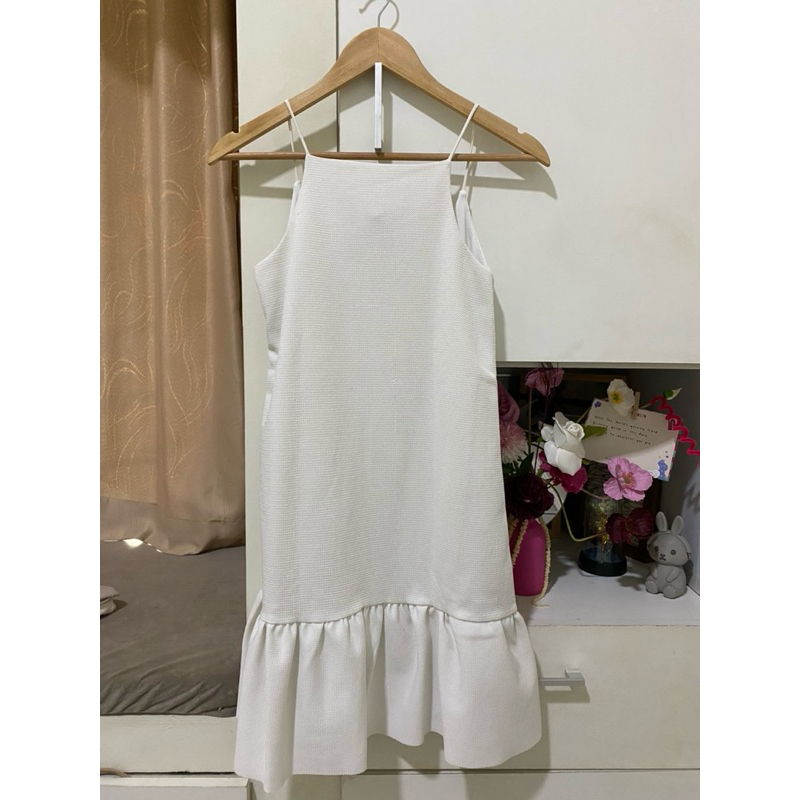 Zara Ruffle White Dress - Preloved