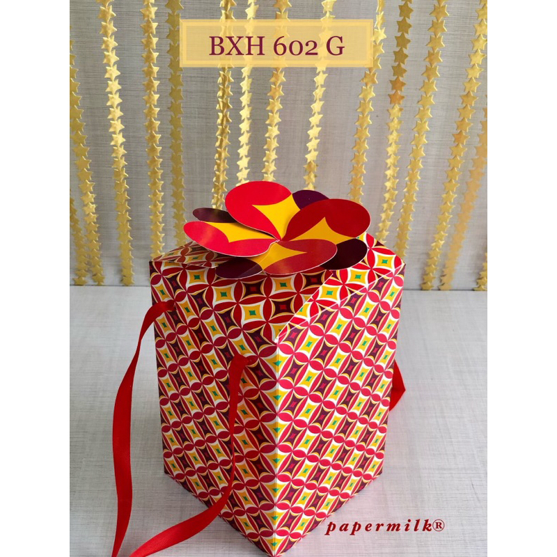 

Papermilk // BXH 602 G ( batik ), Gift Box, kotak lipat, kotak hadiah, Box Instant, kotak kue kering 250g