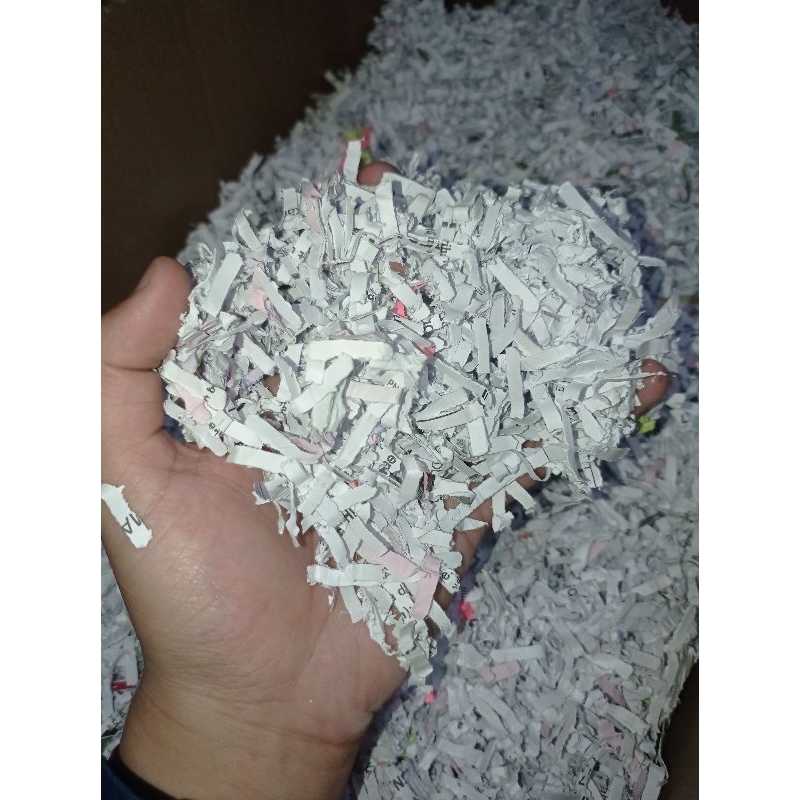 

kertas cacah / shredded paper / kertas serut