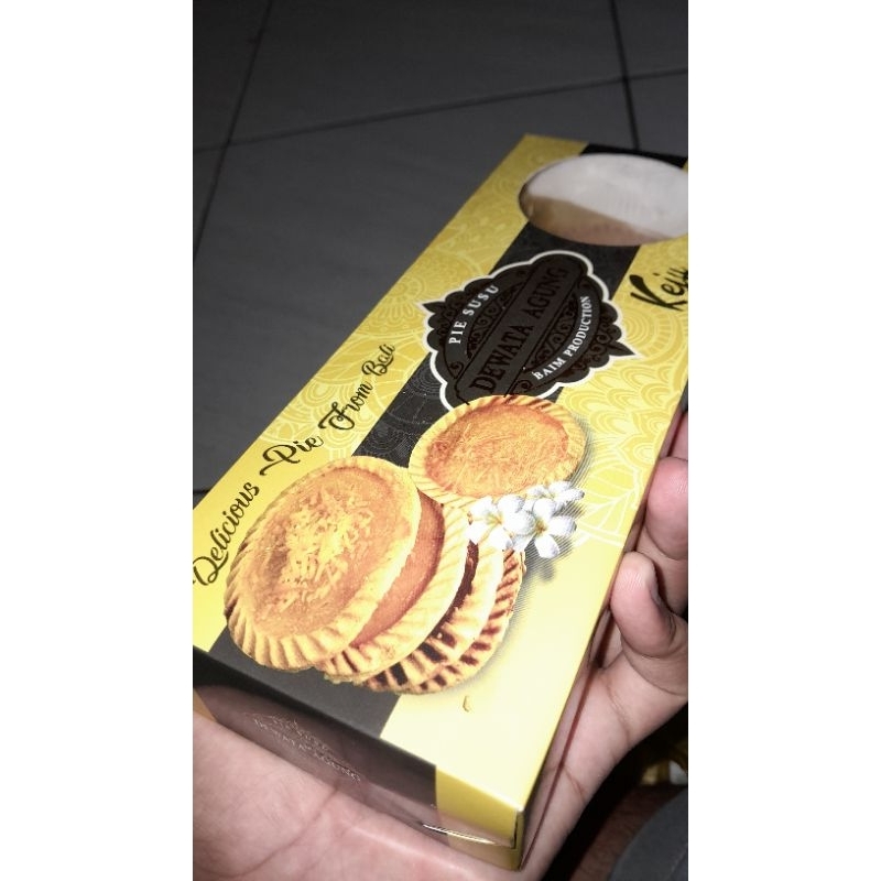 

PIE SUSU DEWATA AGUNG | RASA KEJU ISI 9 PCS | RASA COKLAT ISI 9 PCS