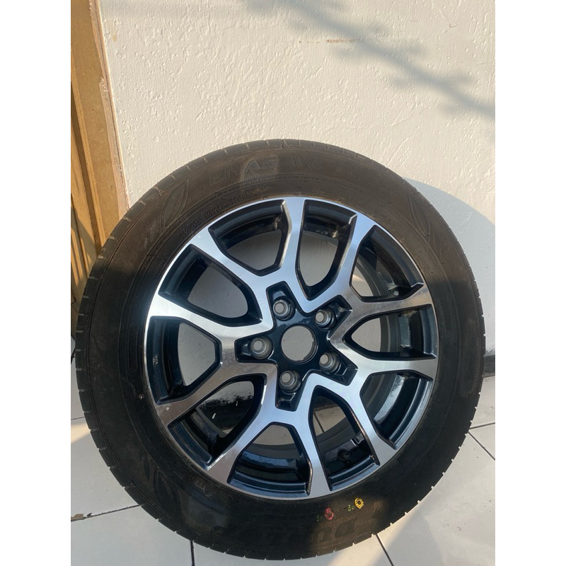 Velg Ertiga XL 7 ORGINAL + BAN Dunlop Copotan mobil pribadi.