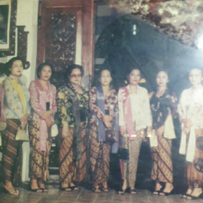

Lukis Kanvas Revisi Foto Lama
